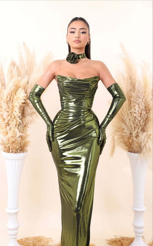 Ela - Strapless dress with ruched bodice